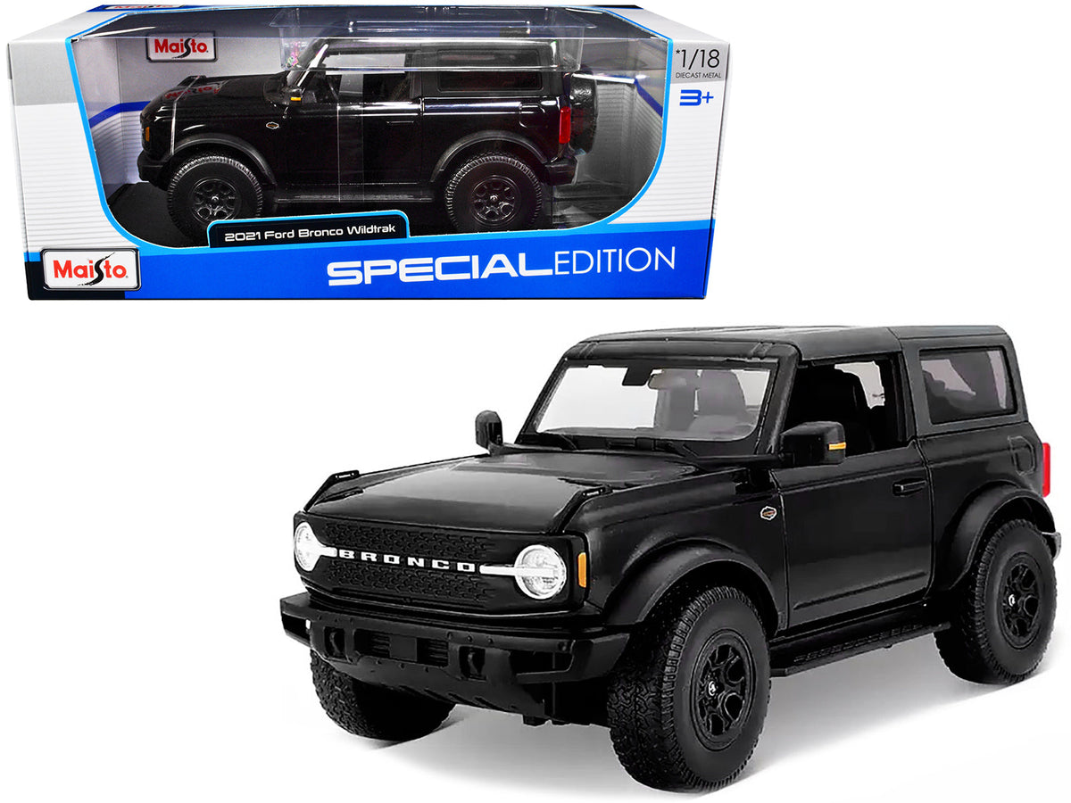 2021 Ford Bronco Wildtrak Black Metallic with Dark Gray Top "Special Edition" 1/18 Diecast Model Car by Maisto free shipping USA