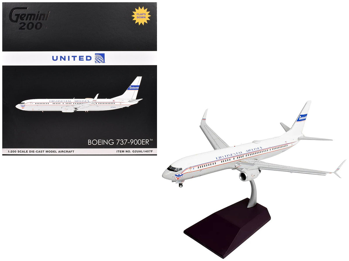 Boeing 737-900ER Commercial Aircraft with Flaps Down "Continental Airlines - United Airlines" (N75435) White with Red and Blue Stripes "Gemini 200" Series 1/200 Diecast Model Airplane by GeminiJets free shipping USA
