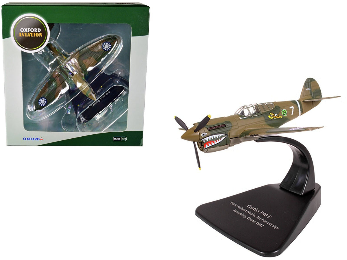 Curtiss P40 E Warhawk Fighter Plane Pilot: Robert Neale 1st Pursuit Squadron Kunming China (1944) "Oxford Aviation" Series 1/72 Diecast Model Airplane by Oxford Diecast free shipping USA