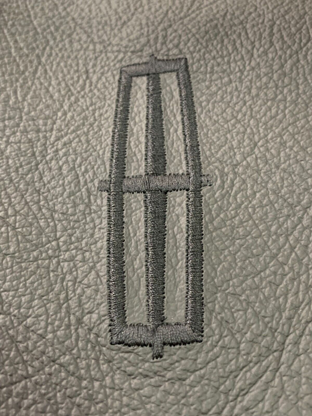 2006 2007 2008 Lincoln Mark LT Front Replacement Seat Covers in Black