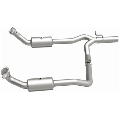 MagnaFlow 2009-2015 Ford E-350 Super Duty 5.4L | 2009-2015 Ford E-350 Super Duty 6.8L California Grade CARB Compliant Direct-Fit Catalytic Converter 4551599