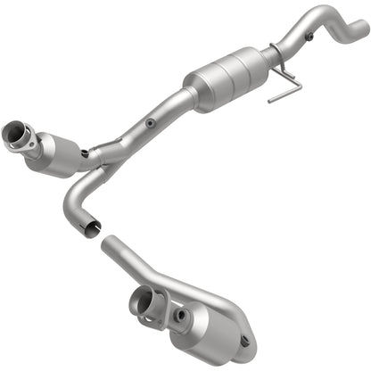 MagnaFlow 2002-2003 Dodge Durango 5.9L California Grade CARB Compliant Direct-Fit Catalytic Converter 458050