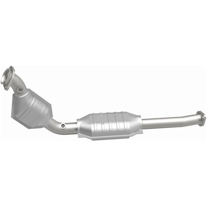 MagnaFlow OEM Grade Federal / EPA Compliant Direct-Fit Catalytic Converter 49058
