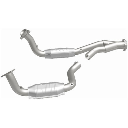 MagnaFlow 2003-2004 Chevrolet SSR 5.3L | 2005-2006 Chevrolet SSR 6.0L OEM Grade Federal / EPA Compliant Direct-Fit Catalytic Converter 49580