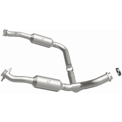 MagnaFlow OEM Grade Federal / EPA Compliant Direct-Fit Catalytic Converter 49598