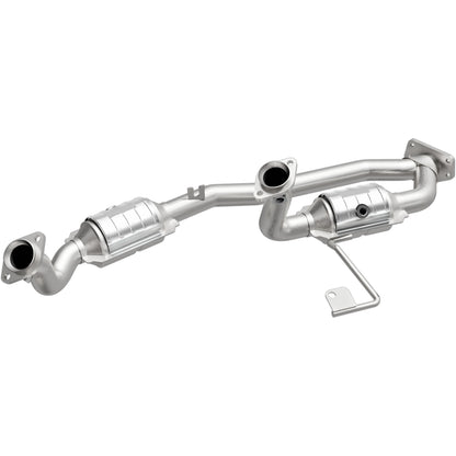 MagnaFlow 2001-2003 Ford Windstar 3.8L OEM Grade Federal / EPA Compliant Direct-Fit Catalytic Converter 49624
