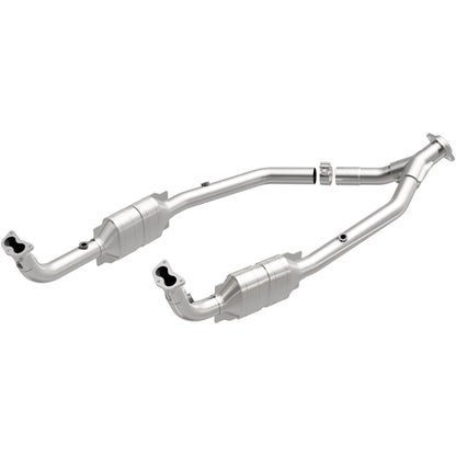 MagnaFlow 1999-2002 Land Rover Discovery 4.0L | 2003-2004 Land Rover Discovery 4.6L OEM Grade Federal / EPA Compliant Direct-Fit Catalytic Converter 49720