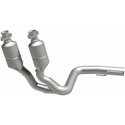 MagnaFlow 1999-2004 Jeep Grand Cherokee 4.0L OEM Grade Federal / EPA Compliant Direct-Fit Catalytic Converter 49744