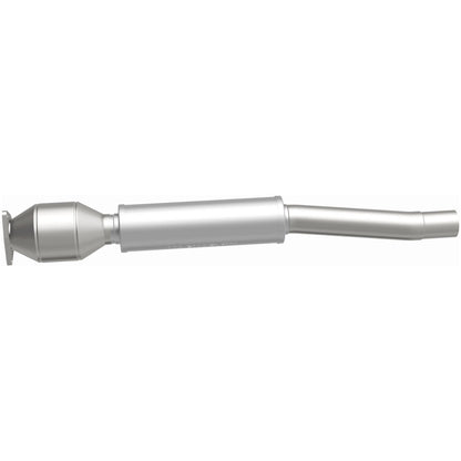 MagnaFlow 2004-2006 Volkswagen Phaeton 4.2L OEM Grade Federal / EPA Compliant Direct-Fit Catalytic Converter 49877