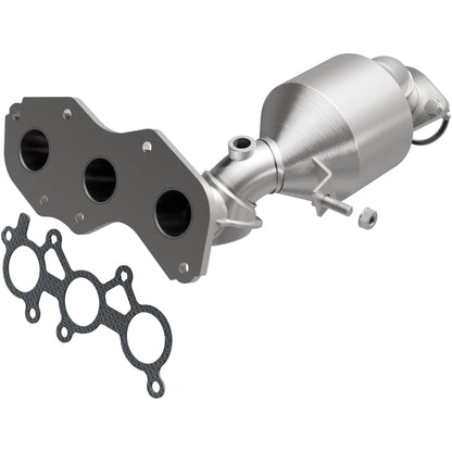 MagnaFlow 2011-2015 Toyota Sienna 3.5L California Grade CARB Compliant Direct-Fit Manifold Catalytic Converter 5582548