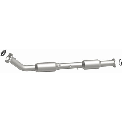 MagnaFlow 2013-2015 Toyota Tacoma 2.7L California Grade CARB Compliant Direct-Fit Catalytic Converter 5582703