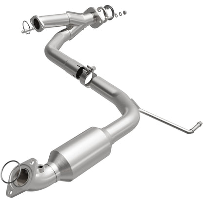 MagnaFlow 2012-2015 Toyota Tacoma 4.0L California Grade CARB Compliant Direct-Fit Catalytic Converter 5592701
