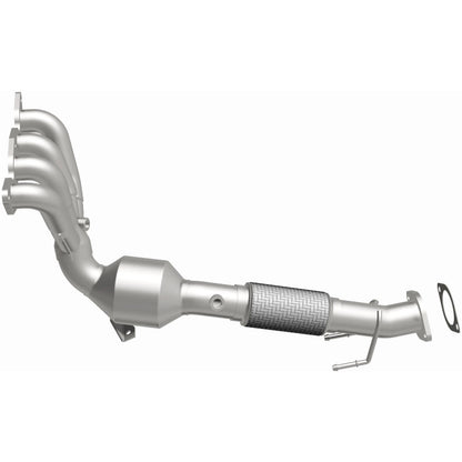 MagnaFlow 2016 Ford Focus 2.0L California Grade CARB Compliant Direct-Fit Manifold Catalytic Converter 5631153
