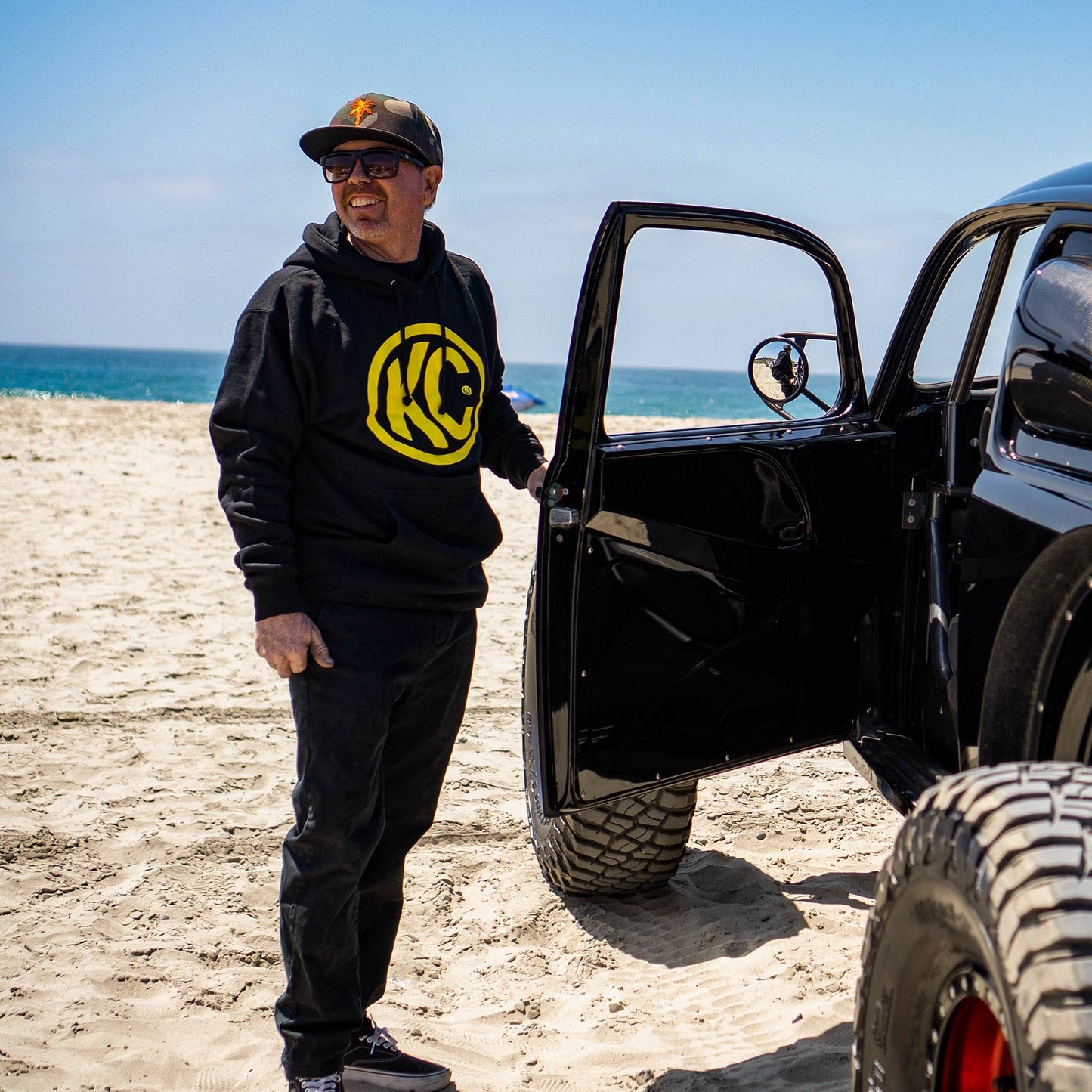 KC Pullover Hoodie - Black - Medium
