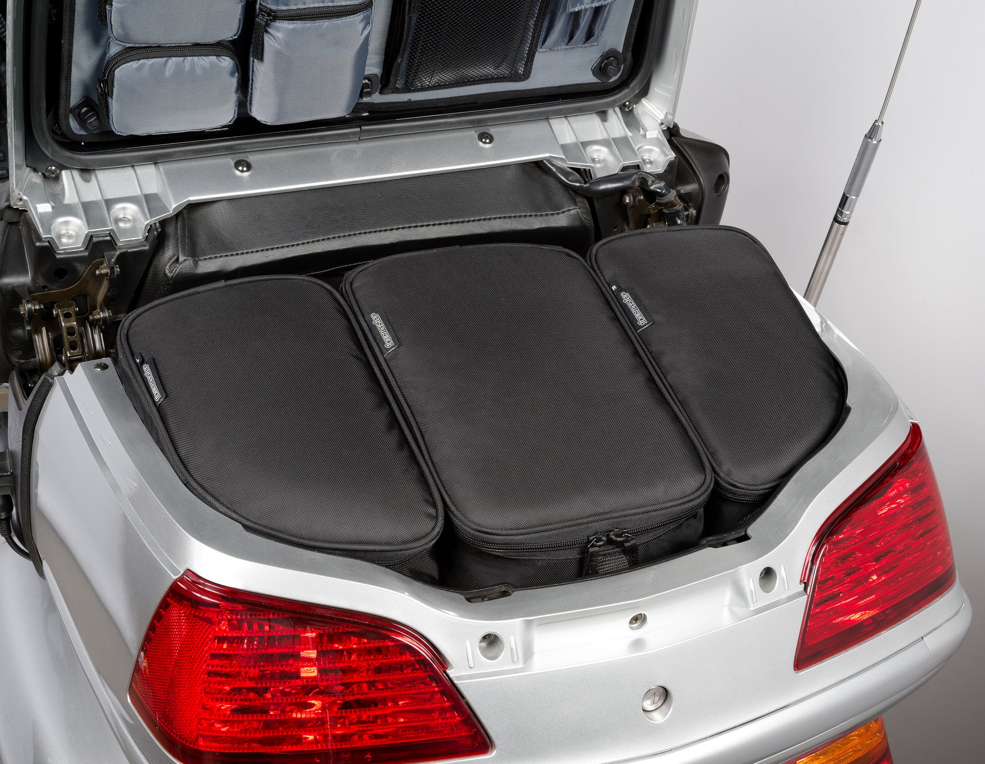 SELECT TRUNK LINERS