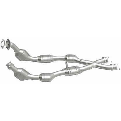 MagnaFlow 1996-1998 Ford Mustang GT 4.6L HM Grade Federal / EPA Compliant Direct-Fit Catalytic Converter 93348