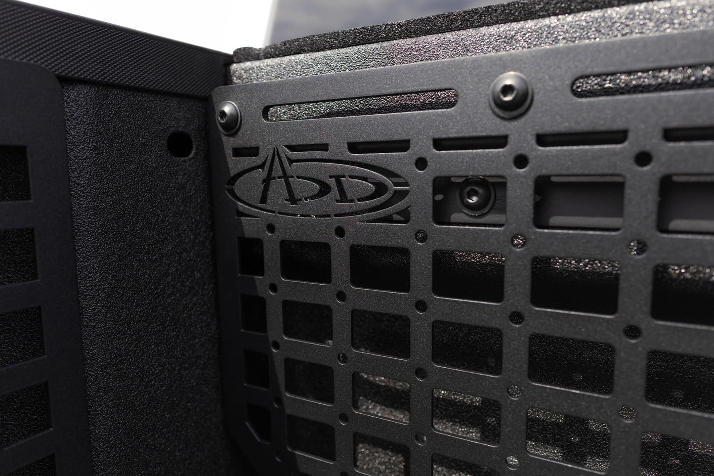 GGVF-AC8102101NA-Bed Cab Molle Panels