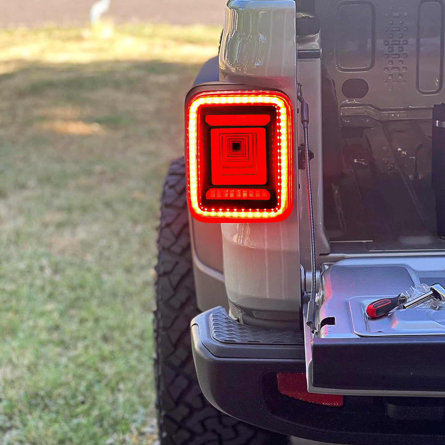 American Modified Red Lens Tunnel Taillights - AMJPEC00203