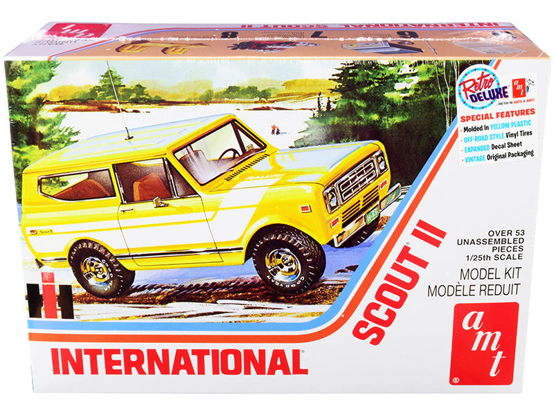 Skill 2 Model Kit IH International Harvester Scout II 1/25 Scale Model by AMT  free shipping USA