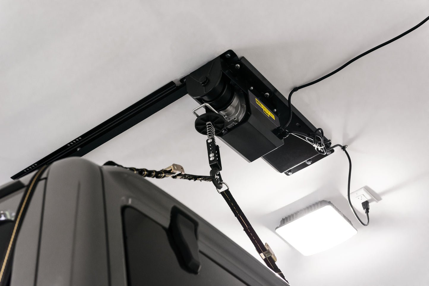 HOSS Hardtop Hoist - Jeep 2018-26 Wrangler JL (Black)