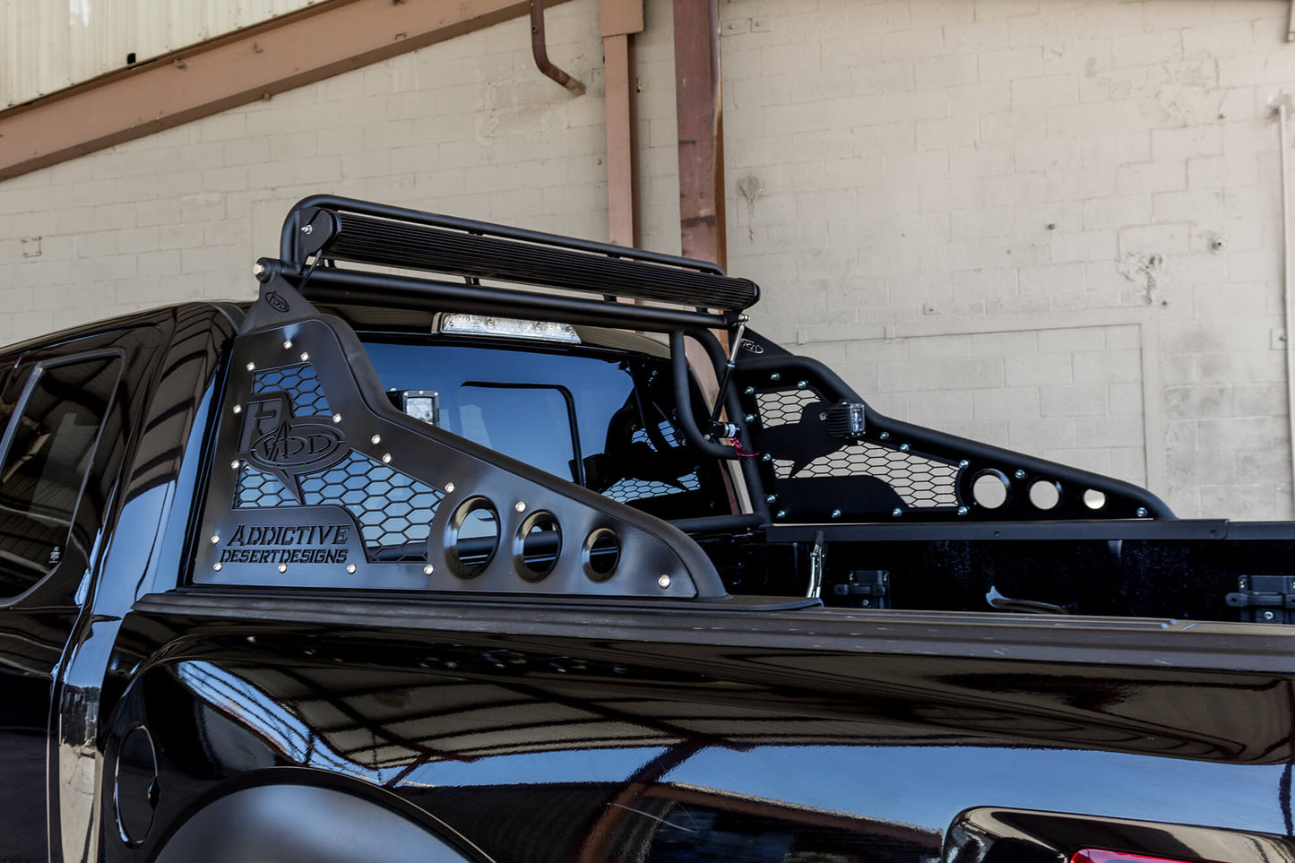 GGVF-C115802800103-Race Series Chase Rack
