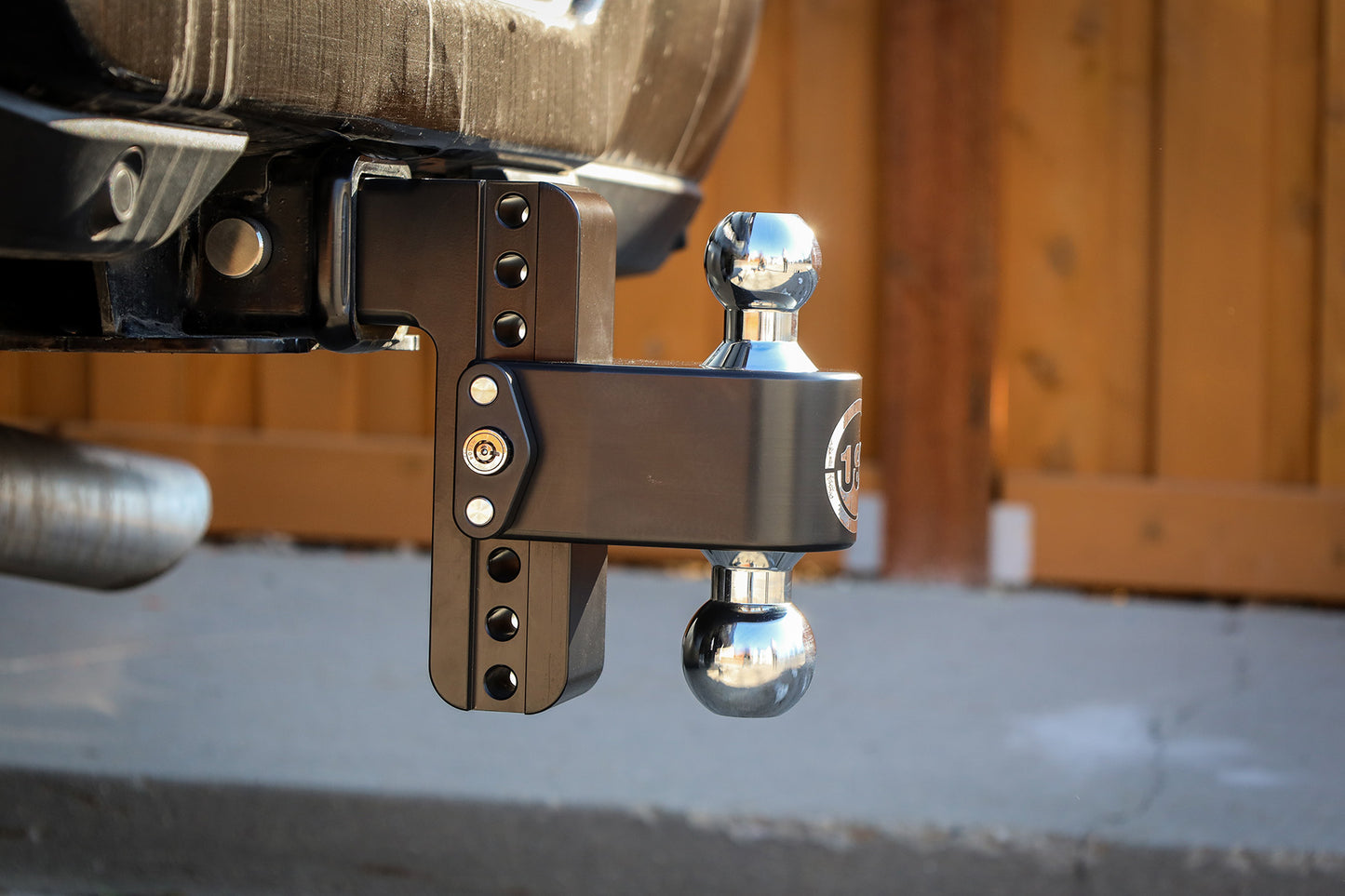 180 Hitch Chrome Cerakoted 6" Drop Hitch With 2.5" Shank W/ Keyed Alike WS05