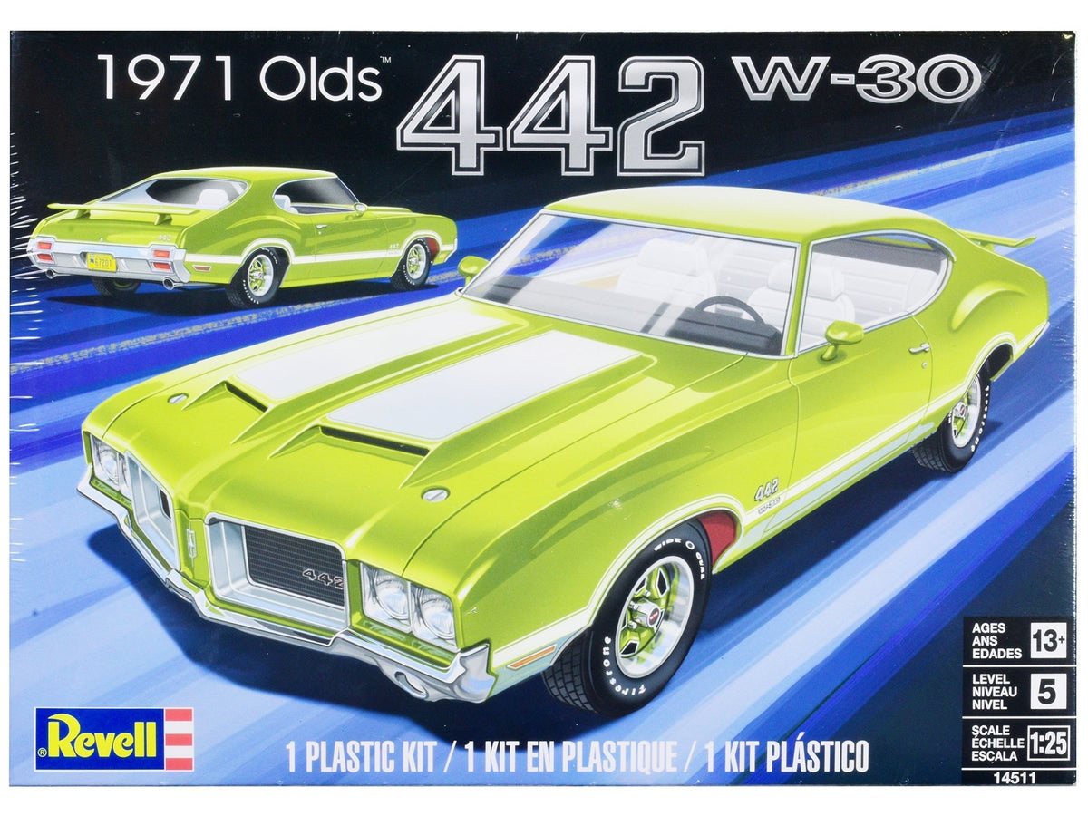 Level 5 Model Kit 1971 Oldsmobile 442 W-30 1/25 Scale Model by Revell  free shipping USA